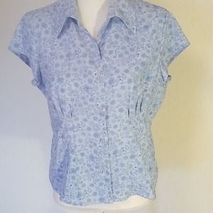 H22 - Blue button down top with collar
